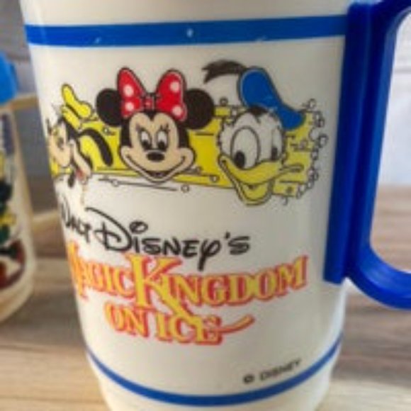 Vintage Walt Disney cups - Picture 2 of 2